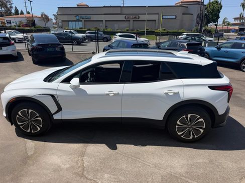 Used 2024 Chevrolet Blazer EV LT AWD/4WD image 8