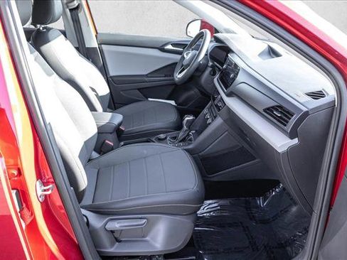 Used 2022 Volkswagen Taos SE image 23