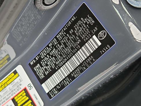 Used 2025 Toyota Camry LE image 33