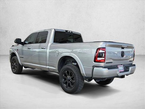 Used 2022 RAM 2500 Laramie w/ Night Edition AWD/4WD image 7