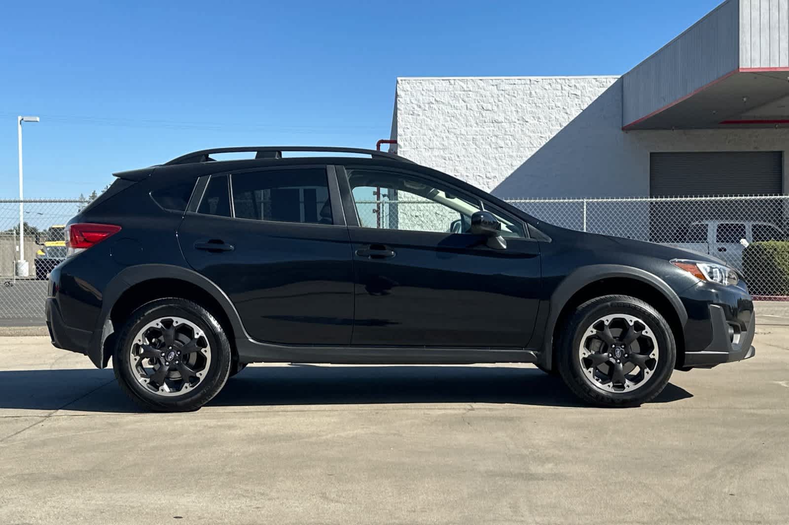 Used 2023 Subaru Crosstrek 2.0i Premium w/ Popular Package #4 AWD/4WD image 2