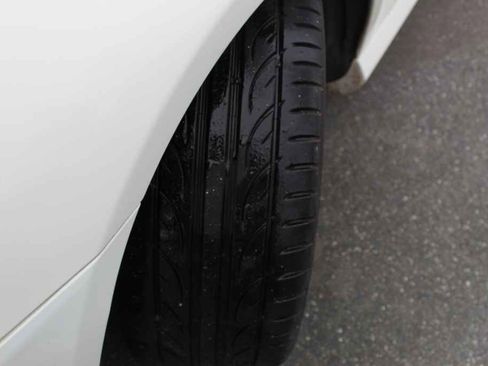 Used 2012 Mercedes-Benz SLK 350 image 28