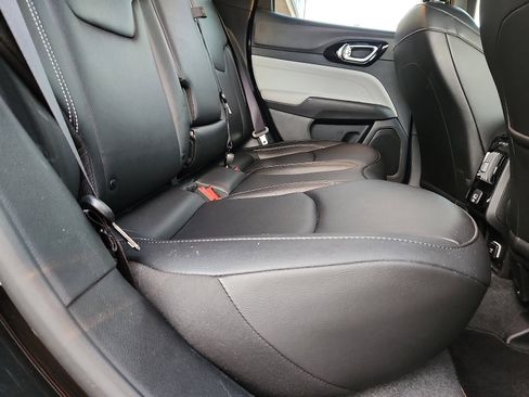 Used 2025 Jeep Compass Limited image 29