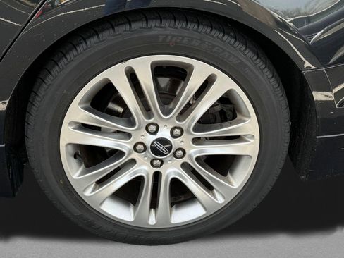 Used 2015 Lincoln MKZ AWD image 9