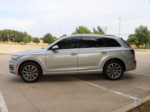 Used 2017 Audi Q7 3.0T Premium Plus w/ Premium Plus Package AWD/4WD image 4