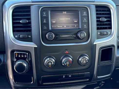 Used 2024 RAM 1500 Classic SLT image 9