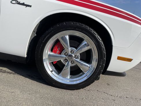 Used 2013 Dodge Challenger R/T image 11