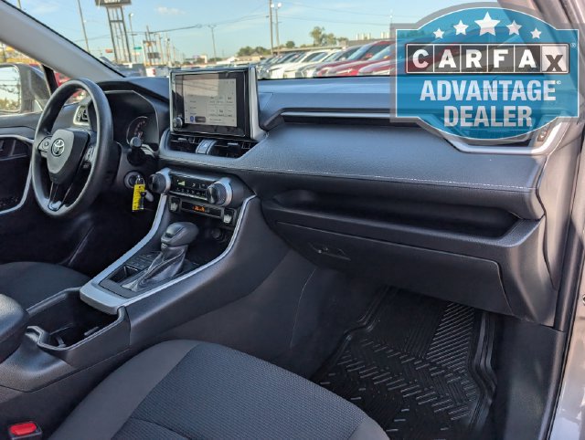 Used 2025 Toyota RAV4 LE AWD/4WD image 21
