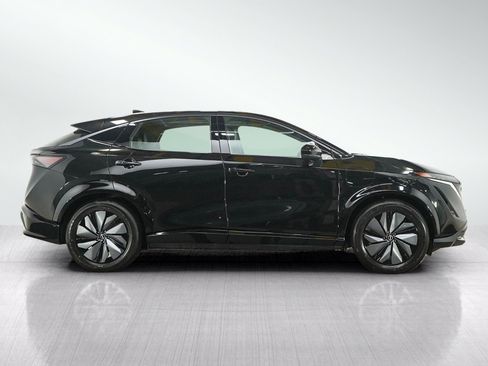 Used 2024 Nissan Ariya AWD image 7
