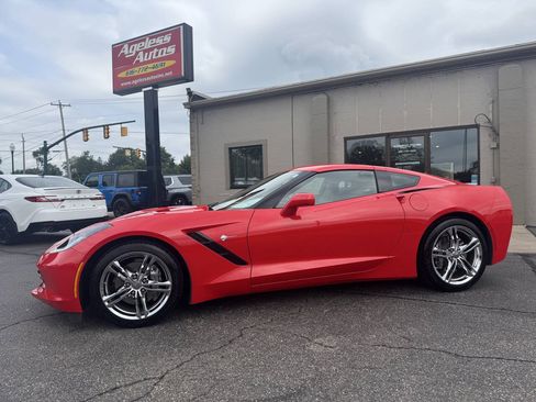 Used 2016 Chevrolet Corvette Stingray Coupe w/ 2LT Preferred Equipment Group RWD image 5