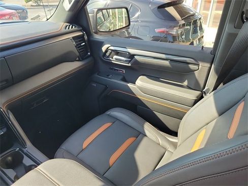 Used 2024 GMC Sierra 1500 AT4 w/ Technology Package image 13