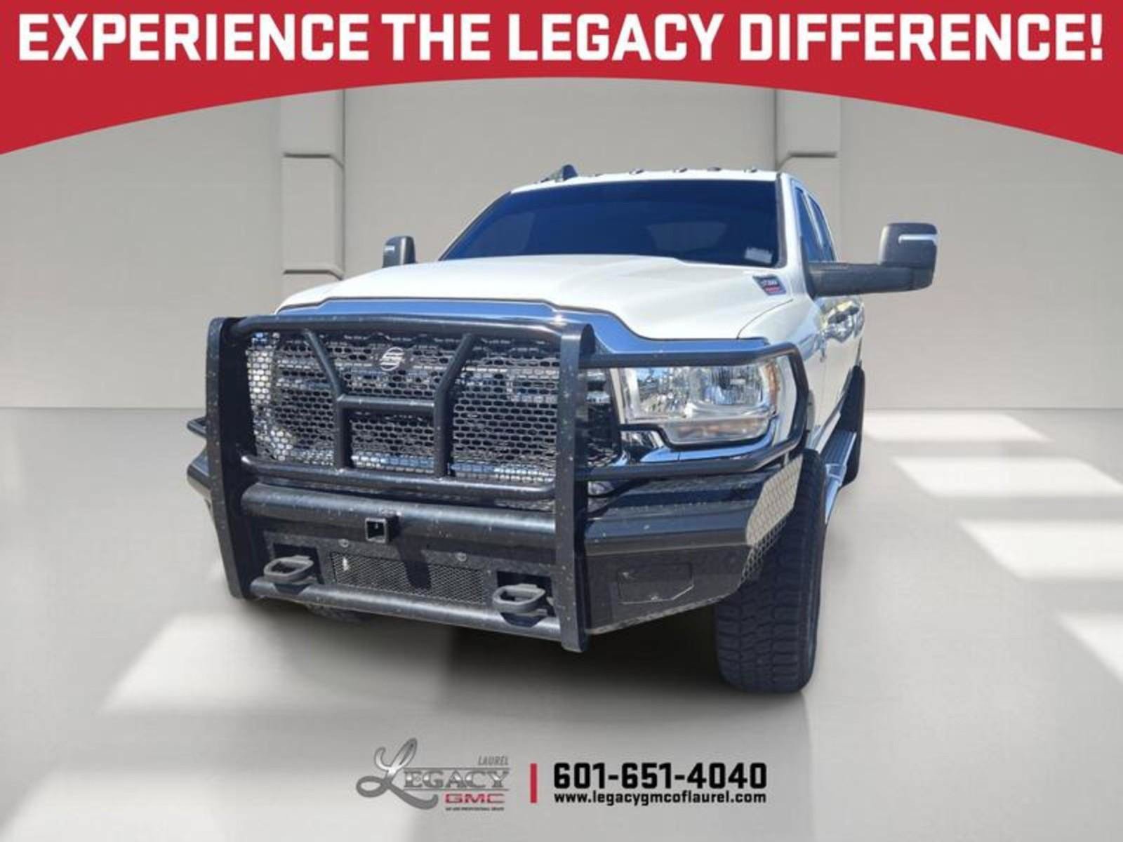 Used 2024 RAM 3500 Tradesman w/ Chrome Appearance Group AWD/4WD image 1