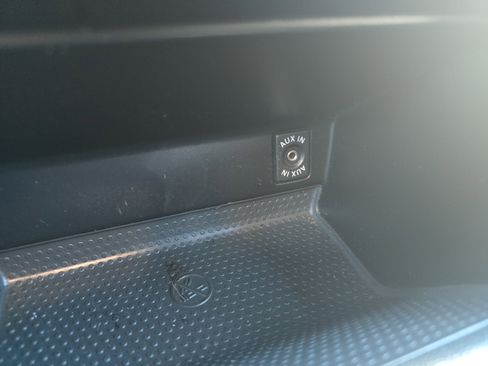 Used 2012 Volkswagen Beetle 2.5 image 22