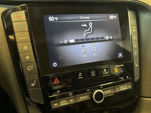 Certified 2025 INFINITI QX55 Luxe w/ Cargo Package AWD/4WD image 18
