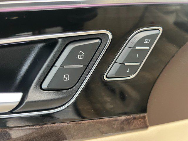 Used 2018 Audi Q7 3.0T Prestige AWD/4WD image 29