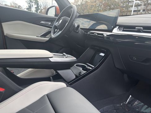 Used 2025 BMW X2 xDrive28i image 24