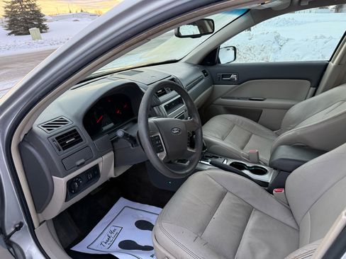 Used 2010 Ford Fusion SEL image 12