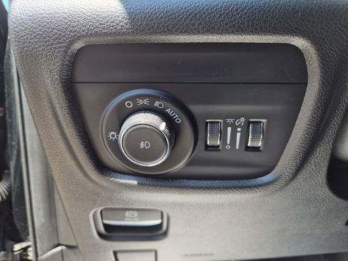 Used 2023 Jeep Grand Cherokee L Limited AWD/4WD image 18