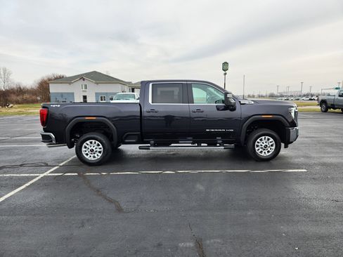 New 2026 GMC Sierra 2500 SLE image 5
