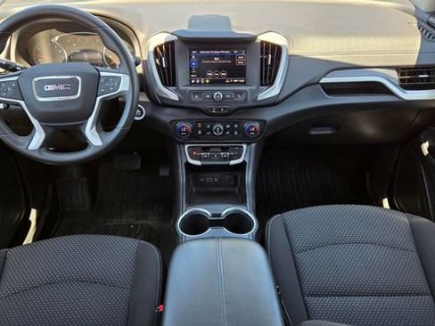 Used 2023 GMC Terrain SLE w/ Driver Convenience Package FWD image 12