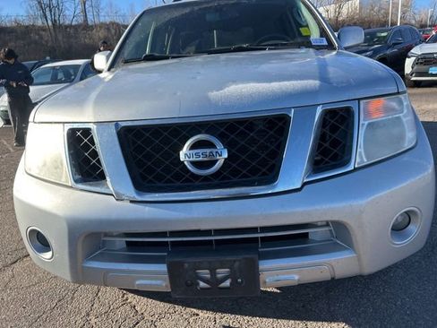 Used 2011 Nissan Pathfinder SV image 9