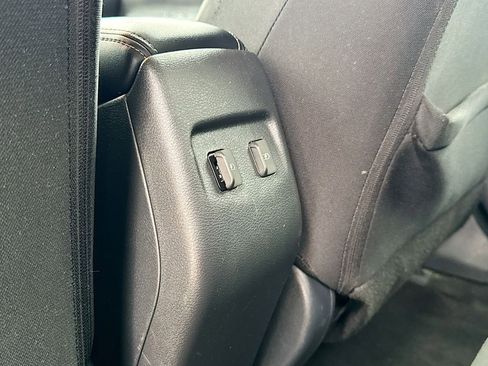 Used 2024 Nissan Kicks SV image 33