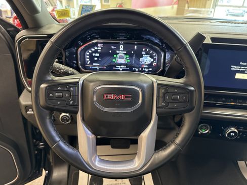 Used 2024 GMC Sierra 1500 SLT AWD/4WD image 43