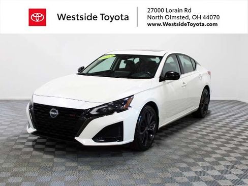 Used 2023 Nissan Altima 2.5 SR w/ SR Premium Package AWD/4WD image 1