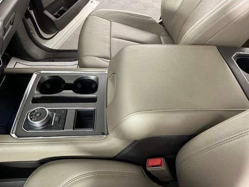 Used 2021 Ford Expedition XLT RWD image 26