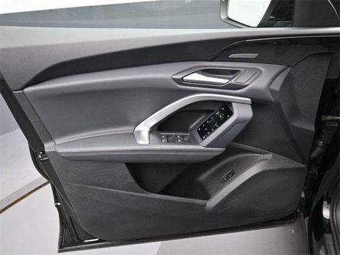 Certified 2025 Audi Q5 Premium Plus w/ Premium Plus image 11