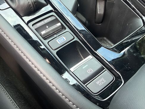Used 2024 Honda Accord Touring image 31