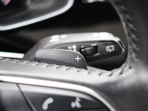 Used 2019 Audi Q8 Prestige image 38