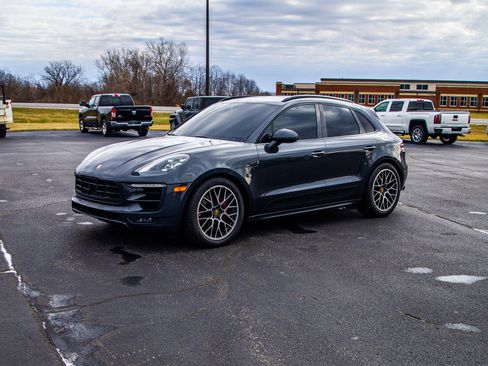 Used 2018 Porsche Macan GTS image 3