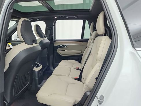 New 2026 Volvo XC90 T8 Plus image 36