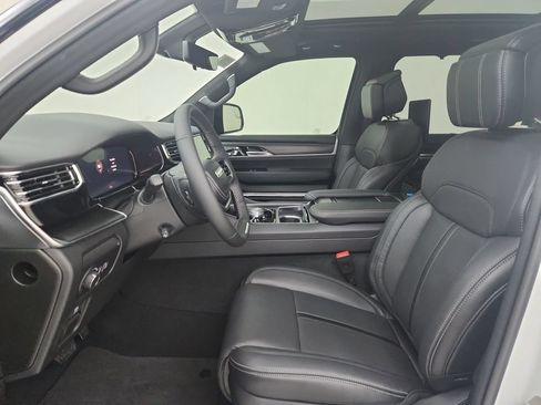 New 2026 Jeep Grand Wagoneer Summit AWD/4WD image 18