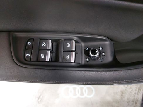Used 2023 Audi Q7 2.0T Premium Plus w/ Premium Plus Package image 30