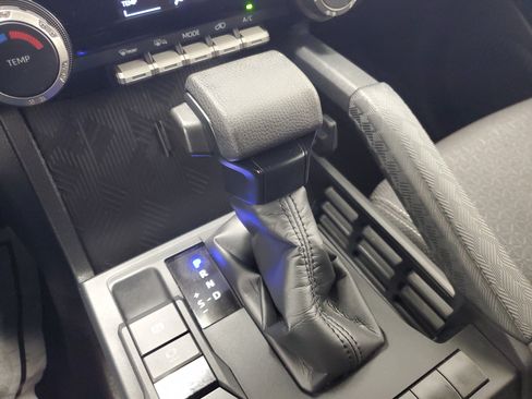 Used 2025 Toyota 4Runner SR5 RWD image 31