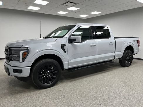 Used 2025 Ford F150 Lariat AWD/4WD image 6