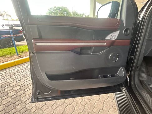 Certified 2024 Ford Expedition Limited image 36