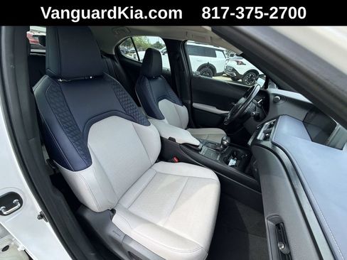 Used 2019 Lexus UX 200 w/ Accessory Package 2 FWD image 28