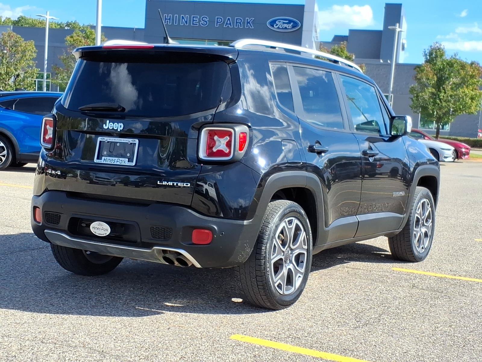 Used 2017 Jeep Renegade Limited AWD/4WD image 7