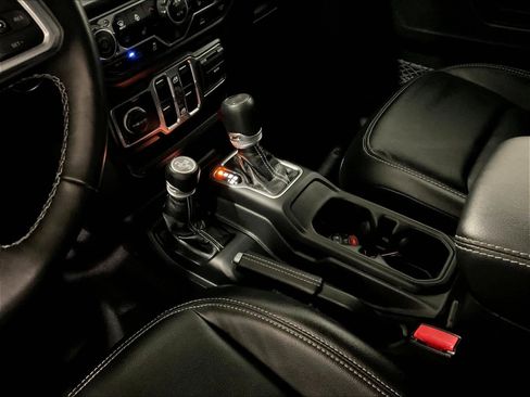 Used 2023 Jeep Wrangler Sahara w/ Cold Weather Group image 20