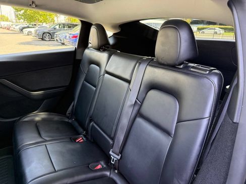Used 2024 Tesla Model Y Long Range RWD image 12