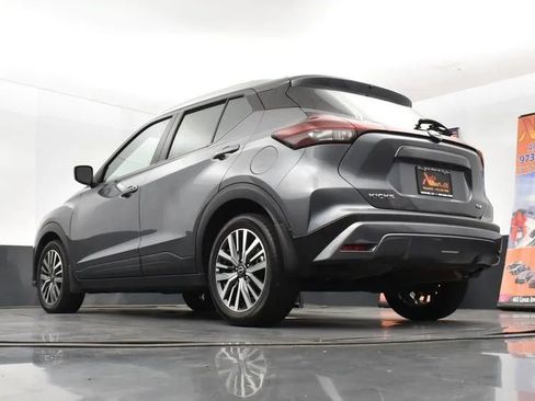 Used 2023 Nissan Kicks SV image 12