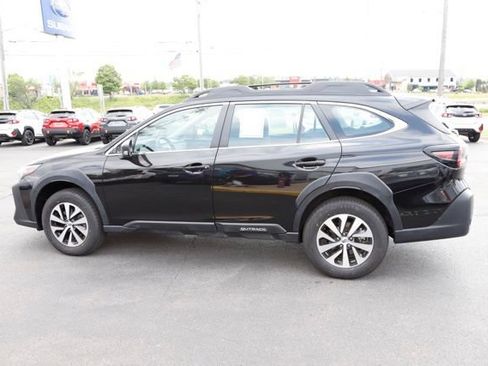 Used 2024 Subaru Outback AWD/4WD image 7