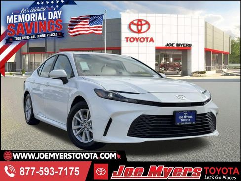 Used 2026 Toyota Camry LE FWD image 1