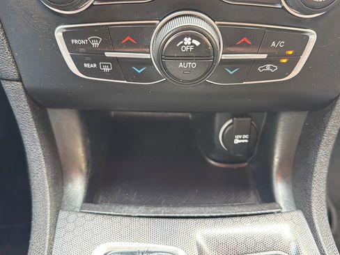 Used 2018 Dodge Charger GT image 18
