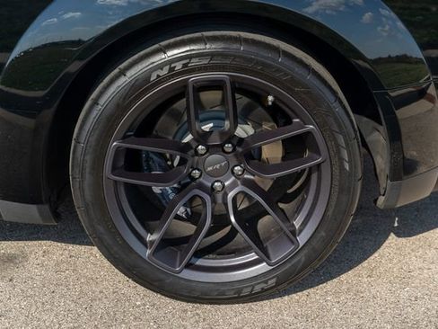 Used 2018 Dodge Challenger SRT Hellcat image 10
