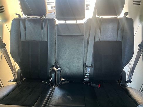 Used 2017 Dodge Grand Caravan SXT FWD image 16