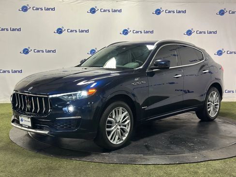 Used 2019 Maserati Levante GranLusso image 6